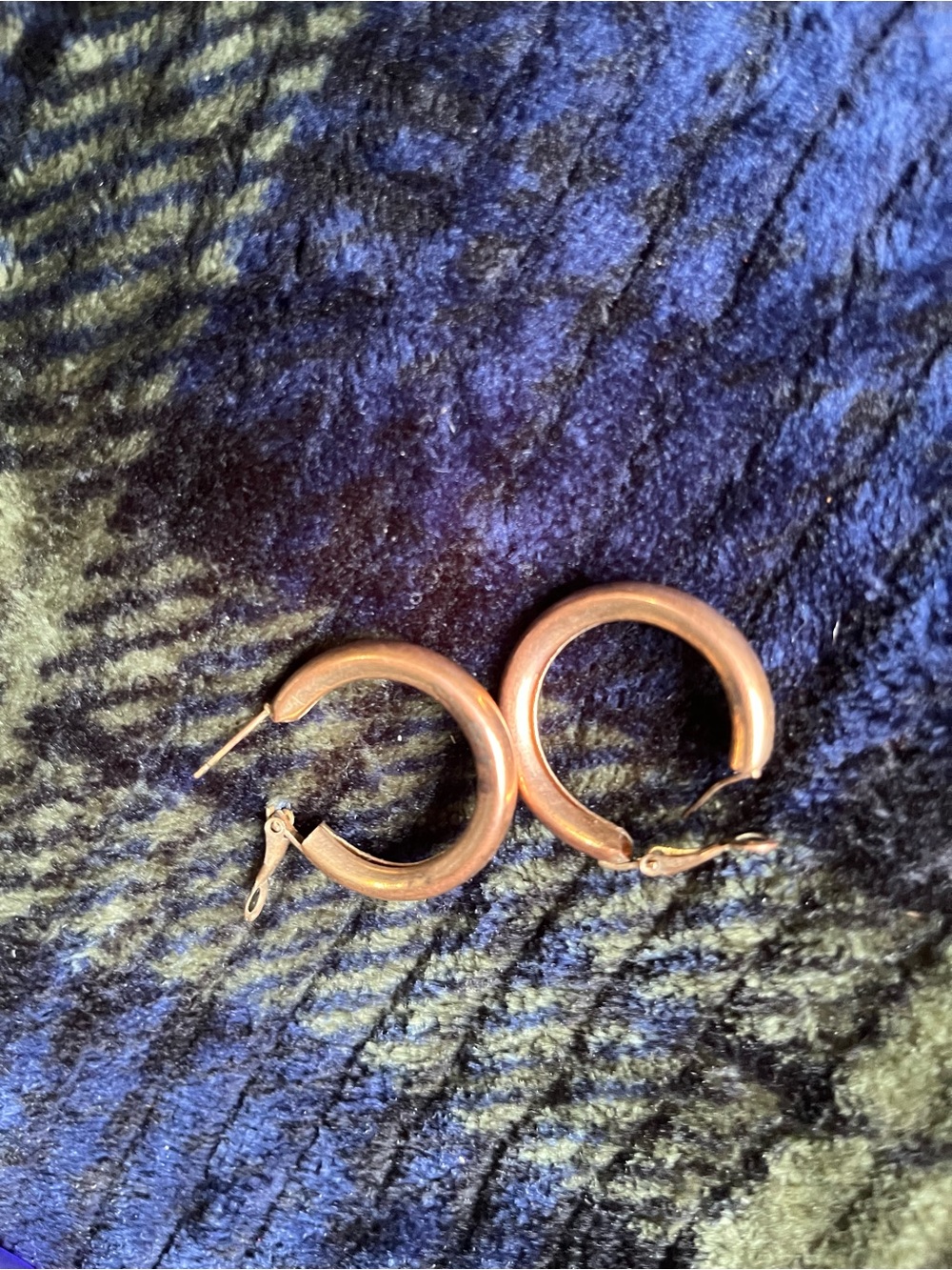 Classic Women's Small Gold Hoop Earrings